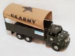LUMAR (USA, vers 1950) - Camion en tôle lithographiée -...