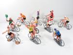 SALZA (fabrications tardives) 10 cyclistes (velo zamac ou ...