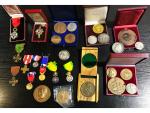 Ensemble de 28 médailles et décorations dont 4 argent, ...