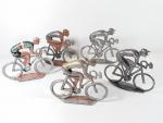 COFALU (années 40) 5 grands cyclistes en aluminium (L :...