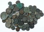 Ensemble de 96 monnaies Romaines en bronze, B à Superbe