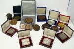 Médailles régionales , ensemble de 17 médailles, Nîmes, Pont du...
