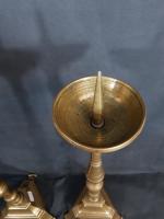 Une paire de pique-cierges en bronze - Epoque XVIIème -...