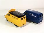 CORGI TOYS, 2 fourgons Bedford dont : ref 403 DAILY...
