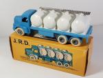 J.R.D. ref 128 Unic porteur de 4 cuves à lait,...