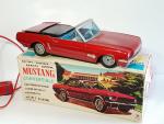 YONEZAWA, Japon (v.1967) Ford Mustang 1964-65 cabriolet avec hard-top escamotable...