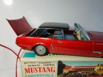 YONEZAWA, Japon (v.1967) Ford Mustang 1964-65 cabriolet avec hard-top escamotable...