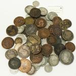 Ensemble d'environ 50 monnaies diverses dont 10 en argent, antiques...
