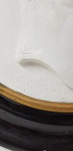Victor VILAIN (1818-1899) - profil masculin en plâtre patiné -...