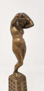 Gustav GURSCHNER (d'après) - "Nu féminin" - vide-poche en bronze...