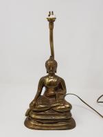Un "Bouddha" en bronze transformé en lampe  - époque...