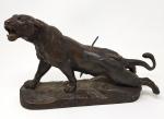 Charles VALTON (1851-1918) - " Lionne blessée" - bronze à...