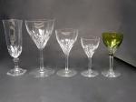 Un ensemble en cristal composé de sept verres à eau...