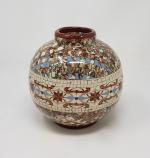 GERBINO (père) - Un vase boule en poterie vernissée à...