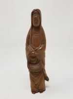 "Femme au panier" - statuette en bois sculptée - Extrême...