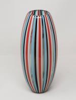 SALVIATI Venise "Perle"- un vase en cristal multicouche à décor...