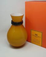 SALVIATI Venise "Fasciati" - un vase en cristal jaune amati...