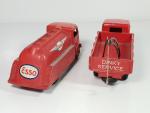 DINKY FRANCE, 2 camions :ref 25U camion citerne Ford Esso...