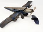 JOUSTRA (Strasbourg, v.1939) avion trimoteur en tôle lithographiée bleu/argent, envergure...