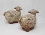 Une vache et deux moutons décoratifs en céramique - époque...