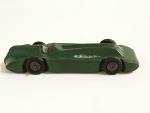 J.R.D. (Montreuil, 1937) voiture Bluebird en plâtre et farine, vert,...