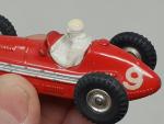 DINKY G.B. réf 231 Maserati couge rouge/triangle blanc, variante de...