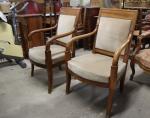 * Une paire de fauteuils en bois naturel - Époque...