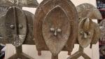 Trois figures reliquaires Kota - bois, cuivre et laiton -...