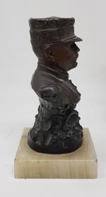 RUFFONY (d'après) - Un buste du Maréchal JOFFRE en régule...