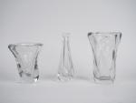 DAUM France.
Trois différents vases en cristal.
Signés.
H. 19,5 cm.
H. 15 cm.
H....