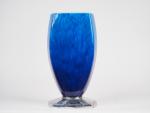 Paul MILET.
Vase de style Art Déco en céramique bleu flammé...