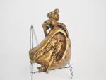 Vide-poche Art Nouveau en bronze figurant une jeune femme, un...