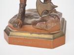 DEBUT.
"Vercingétorix".
Sculpture en bronze à patine médaille.
Signée.
H. 37,2 cm.
(manque de patine...