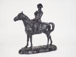 DEMANGE.
"Napoléon à cheval".
Sculpture en régule à patine noire.
Dim. 40,5 x...