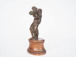 Sujet XIXème en bronze à patine brune "Silène portant Dionysos...