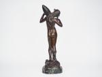 Antoine BOFILL.
"Jeune femme à la cruche".
Sculpture en bronze à patine...
