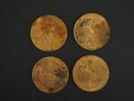 Ensemble comprenant quatre pièces de 20 francs or, 1900, 1901,...
