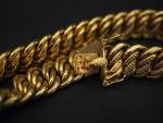 Bracelet articulé en or jaune, maille américaine.
Long. 19 cm
Poids. 16,28...