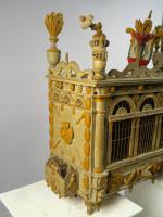Cage à oiseaux début XIXème en bois polychrome sculpté, à...