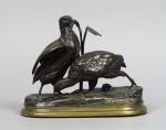MOIGNIEZ "Les deux perdrix"
Sculpture en bronze à patine brune. 
Signée.
19,5...