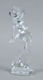BACCARAT "Le golfeur".  
Sculpture en cristal. 
H. 23,5 cm
Dans...