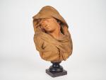 A. MAUBACH. 
"Jeune fille en buste".
Sculpture en terre cuite
H. 38...
