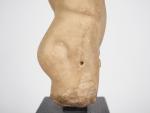 Statuette en marbre d'un éphèbe (à rapprocher du type Narcisse)...