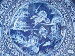 Grand plat XVIIème en faïence de Nevers, à décor bleu...