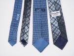 Lot de deux cravates en soie, signées :
Hermès
Christian DIOR