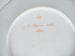 5 assiettes à gateau Napoléon III en porcelaine de Paris,...
