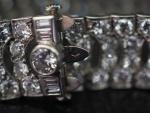 Bracelet articulé Art déco en platine, serti de diamants et...