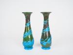 Paire de vases XIXème en opaline verte et bleue, à...