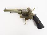 Revolver type Lefaucheux calibre 7mm à broche numéro 9800, détente...