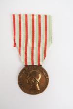 Médaille bronze commémorative de la guerre 1914/1918 (1915/1918) module bronze,...